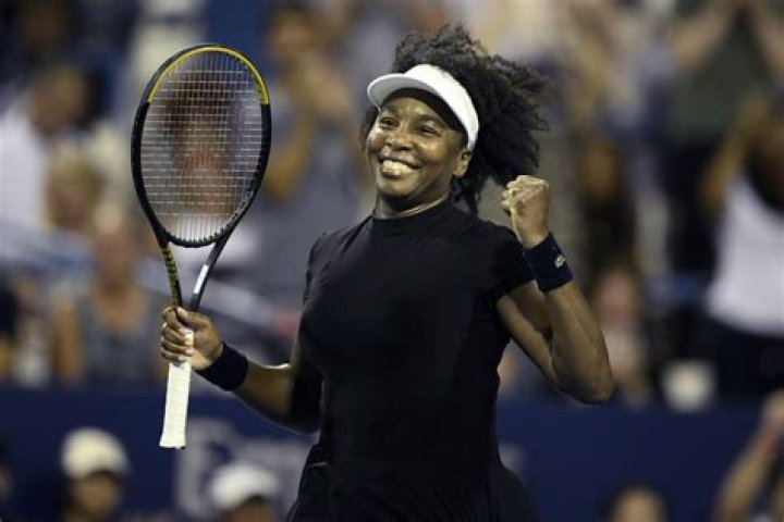 At what age did Venus win Wimbledon?