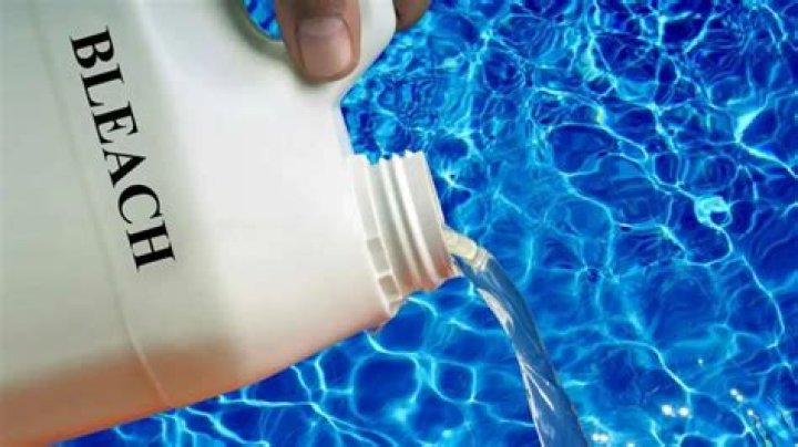 Can you use bleach instead of chlorine in a pool?