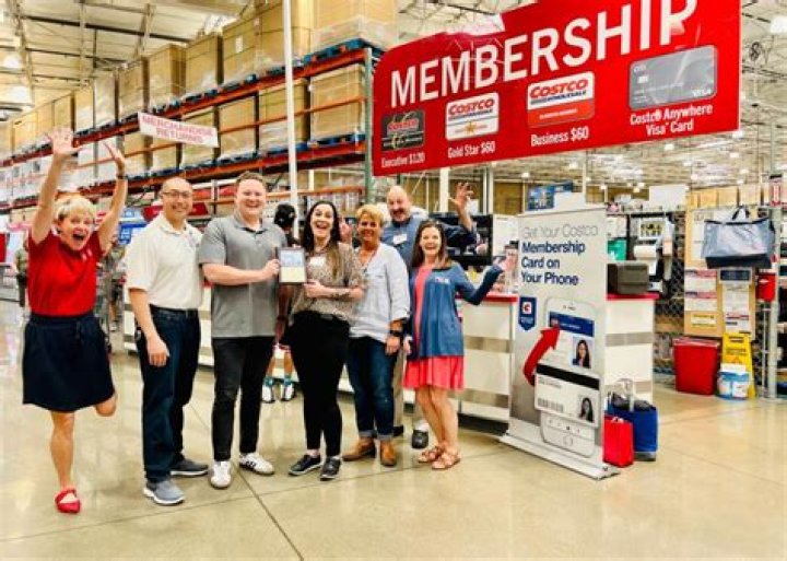 Do people shoplift at Costco?