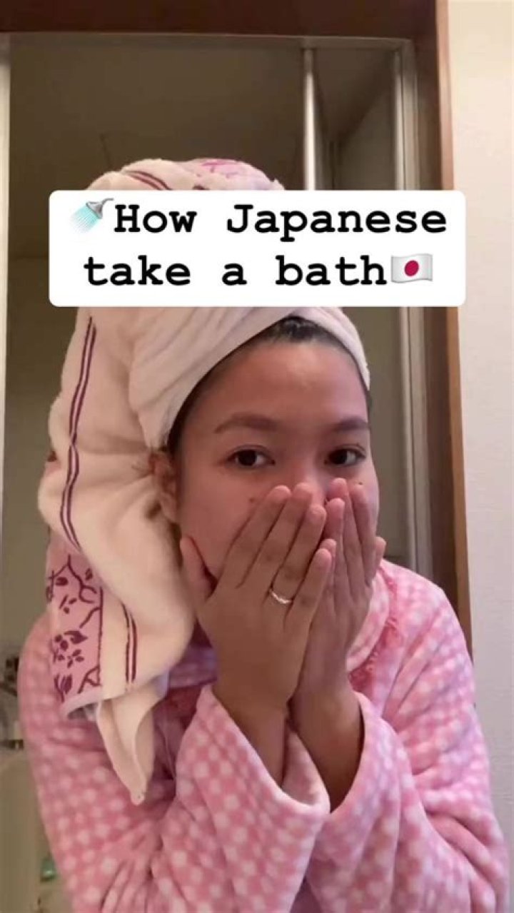 How long do Japanese take a bath?