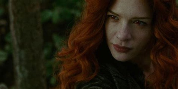 How many actresses played Victoria in Twilight?