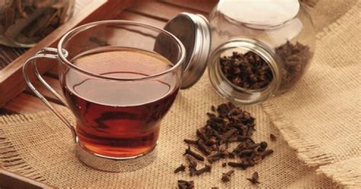 How many cloves should I put in my tea?