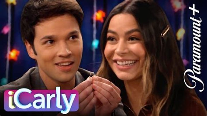 Is Sonny and Carly still married?