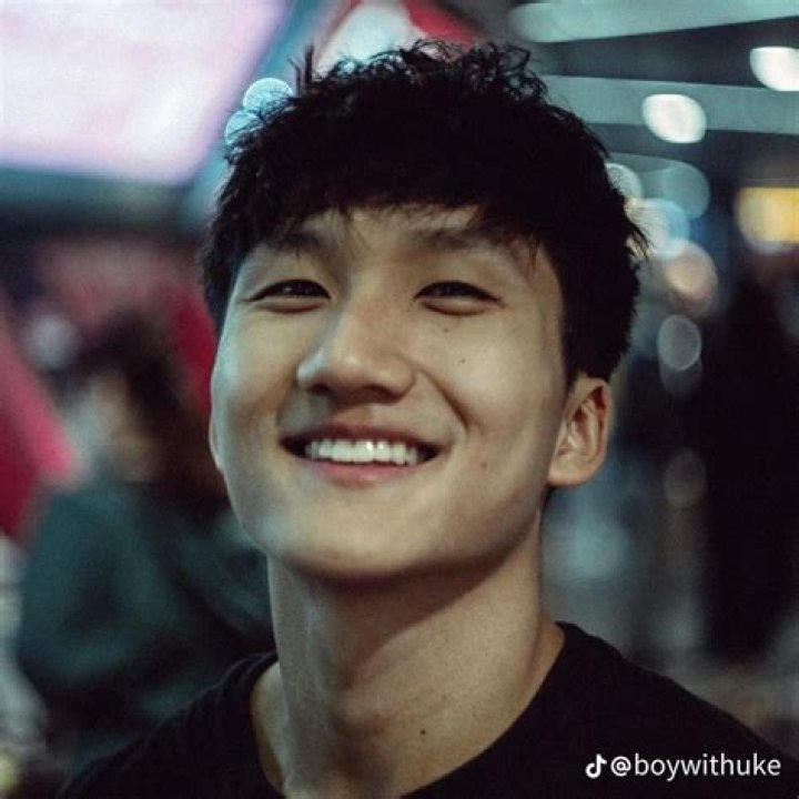 What is a uke person?