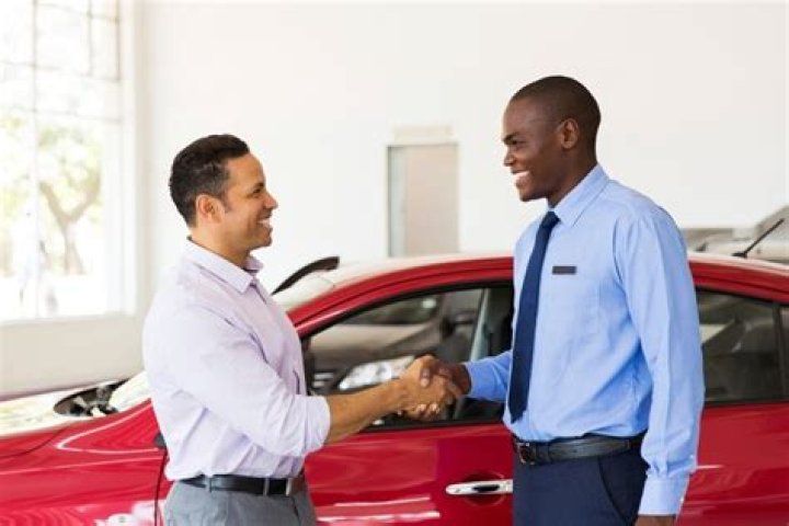 What should a CAR Salesman wear?